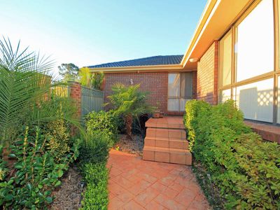 32 Menzies Cct,, St Clair