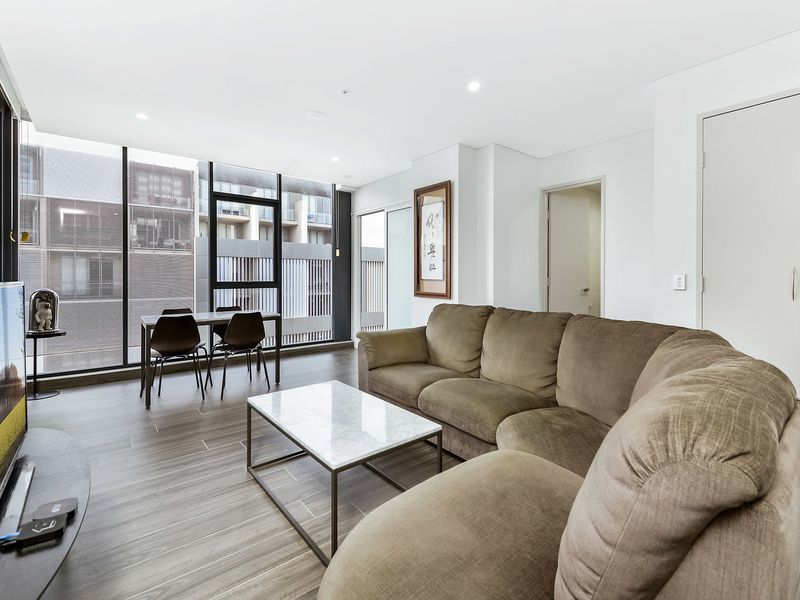 1239 / 6 Etherden Walk, Mascot