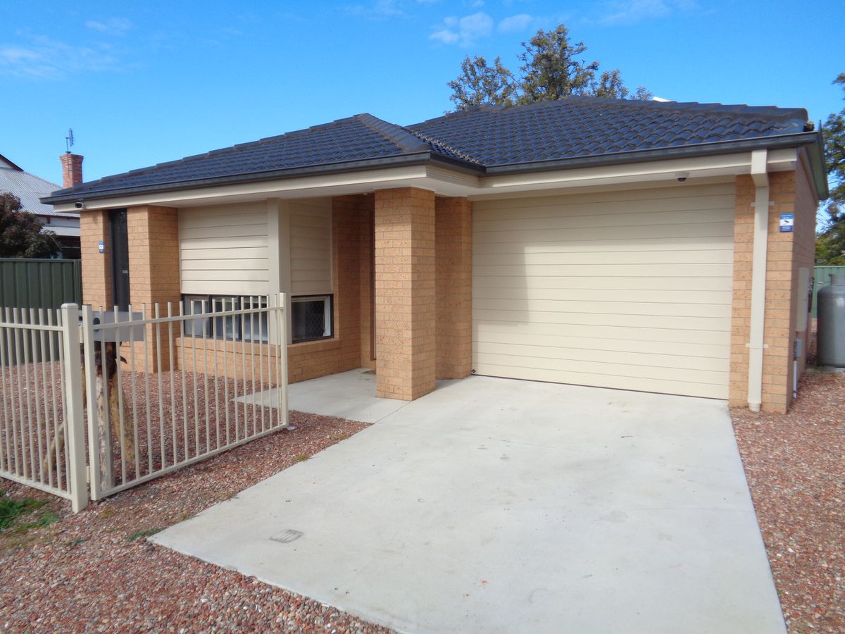 6 Smith Street , Elmore