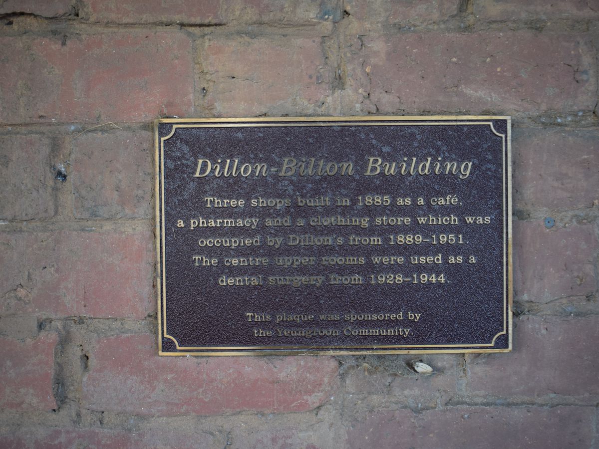 27 High Street, Charlton