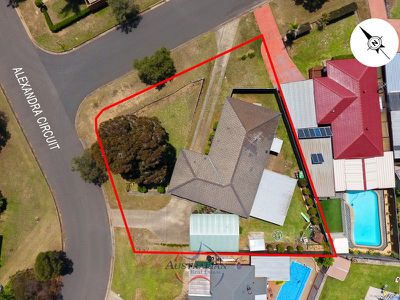 5 Alexandra Circuit, St Clair