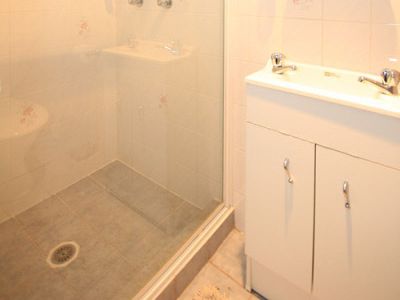 32 Menzies Cct,, St Clair