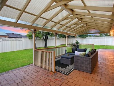 3 Halifax Court, St Clair