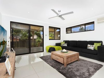 12 Lindwall Court, St Clair