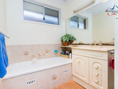 74 Windrush Circuit, St Clair