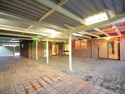 130 Pine Creek Circuit, St Clair