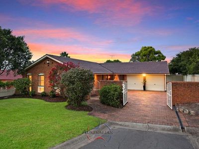 3 Halifax Court, St Clair