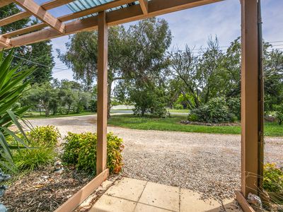 1 / 23  Reynolds Grove, Romsey