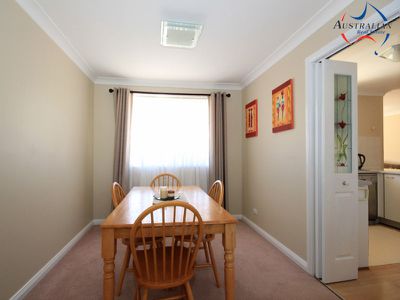 8 Mezen Place, St Clair