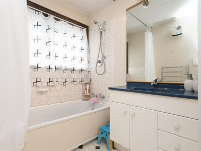 1/172 Sawyers Arms Road, Bishopdale