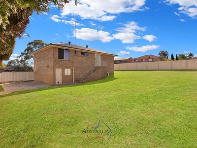 2 Barrallier Way, St Clair