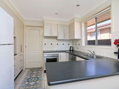 5 Moore Street, St Clair