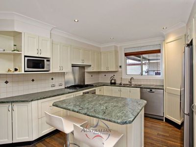 13 Denzil Avenue, St Clair