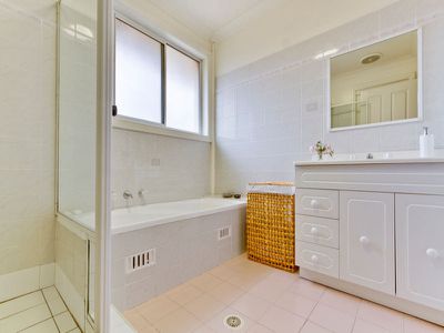 2 / 130 Newton, Blacktown