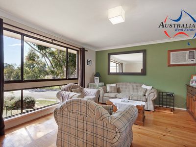 2 Walkers Lane, St Clair