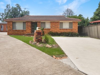 7 Utzon Court, St Clair