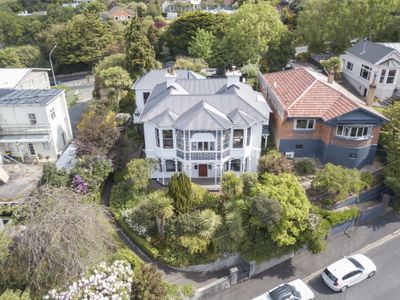 10 Littlebourne Road, Roslyn