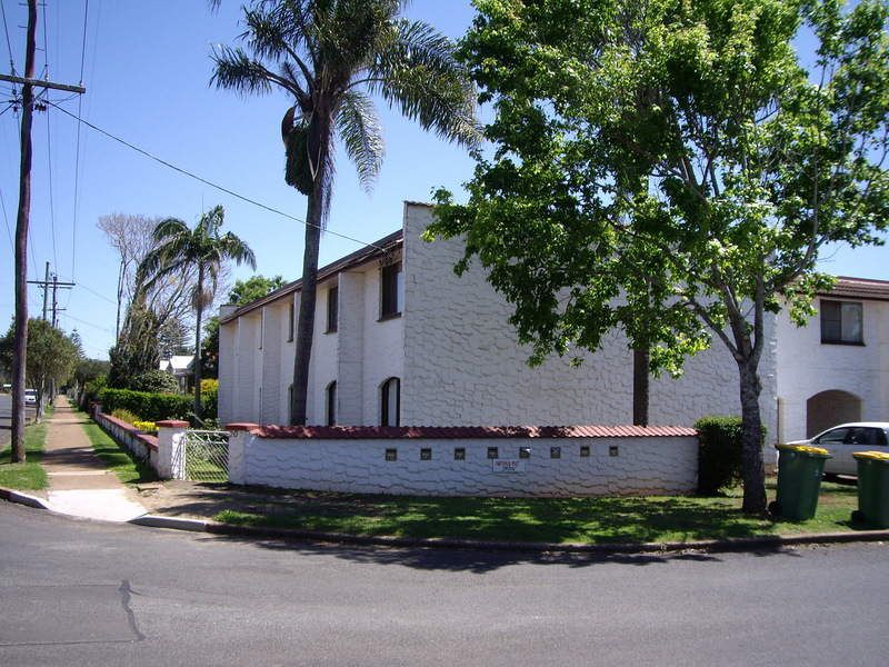 2 / 203 Campbell Street, Toowoomba