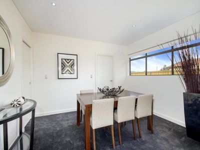 3 / 2 McCausland Place, Kellyville
