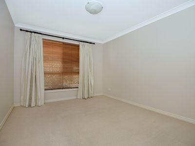 12 Katoomba Crescent, Prince Henry Heights