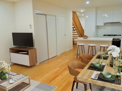 1 / 12 Curie Av, Oak Park