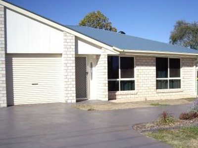 2 / 74 Cortess Street, Harristown