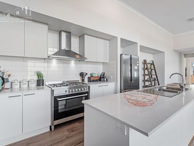 11 Yattarna Court, Broadford