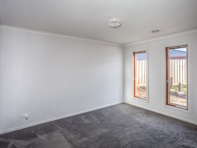 6 Mary Court, Lancefield