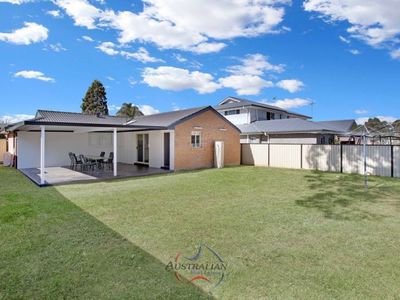 114 Pine Creek Circuit, St Clair