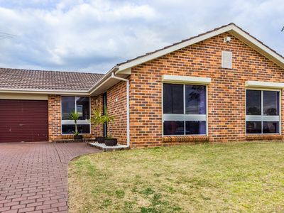 16 Tumut Place, St Clair