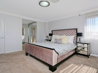 20 Ivor Avenue, Middleton Grange