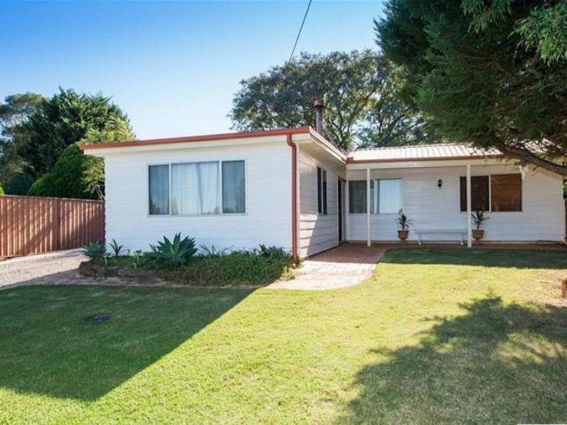 1 Coonawarra Court, Wilsonton Heights