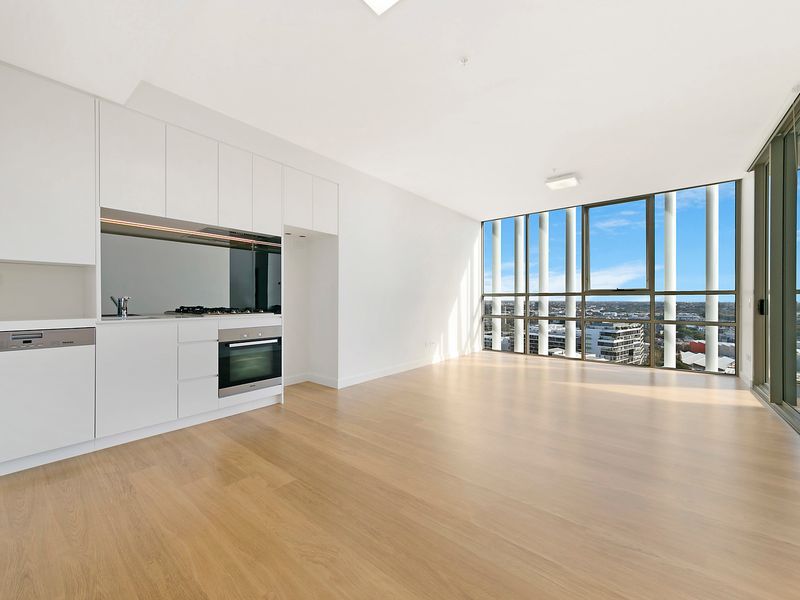 2002 / 15 Gadigal Avenue, Zetland