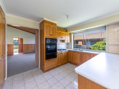 8 Crawford Way, Sunbury