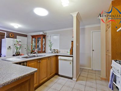 4 Omeo Street, St Clair