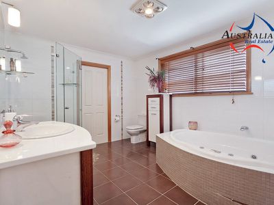 18 Ireland Street, St Clair