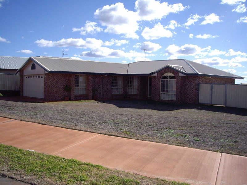 18 Kalimna Drive, Highfields