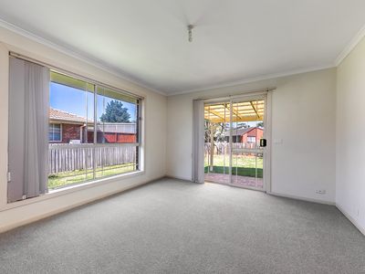 8 Crawford Way, Sunbury
