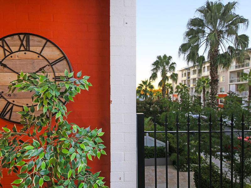 212 / 2 Palm Avenue, Breakfast Point