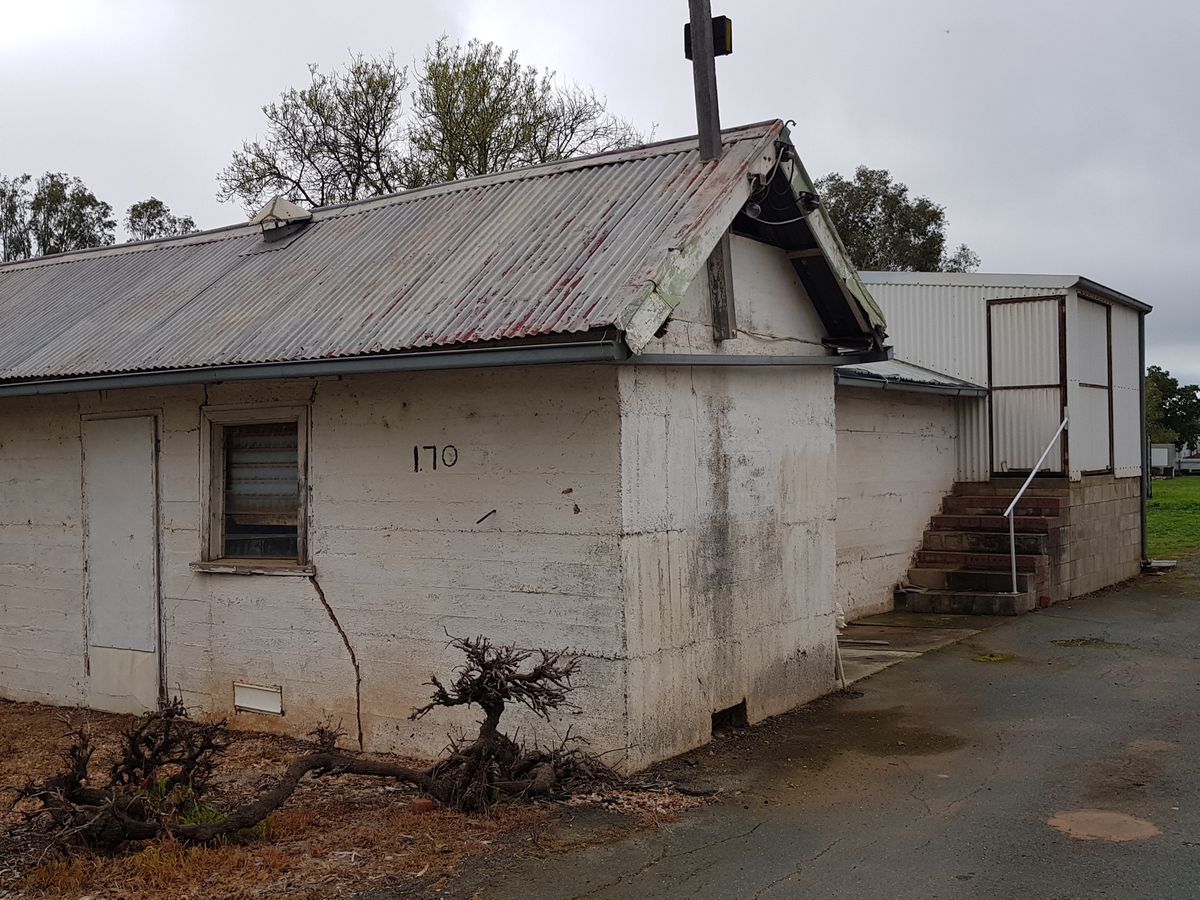 168-170  Railway Road, Elmore