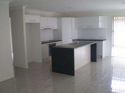 Unit 2 / 756 Boundary Street, Glenvale