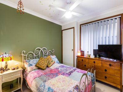 100 Cook Parade, St Clair