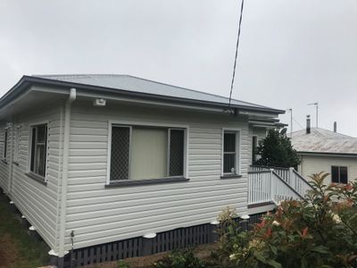 13 Norah Street, Centenary Heights