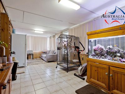 4 Omeo Street, St Clair