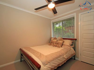 6 Galah Close, St Clair