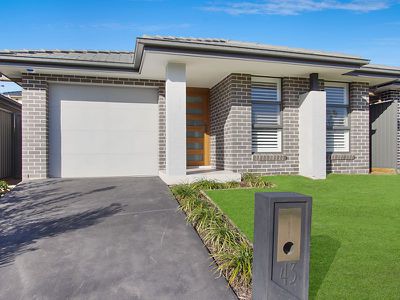 43 White Cedar Avenue, Claremont Meadows