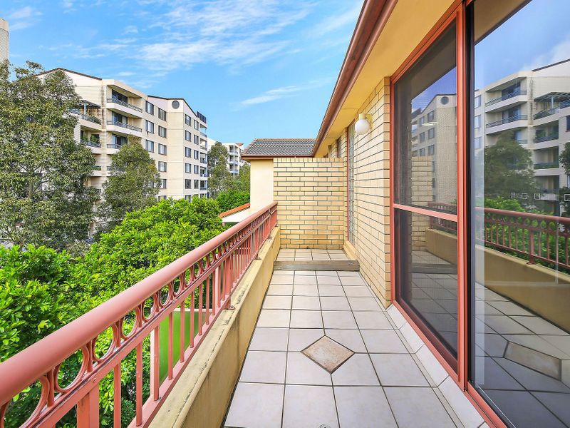 196 / 83 Dalmeny Avenue, Rosebery