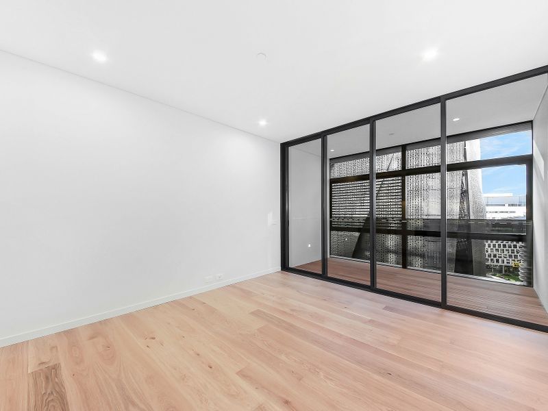 914 / 1 Chippendale Way, Chippendale