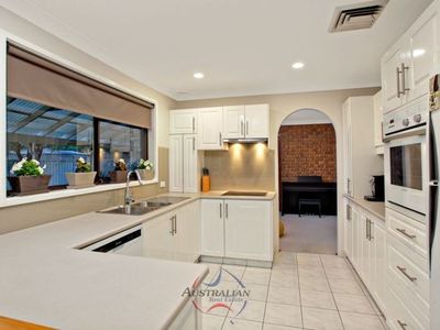 3 Halifax Court, St Clair