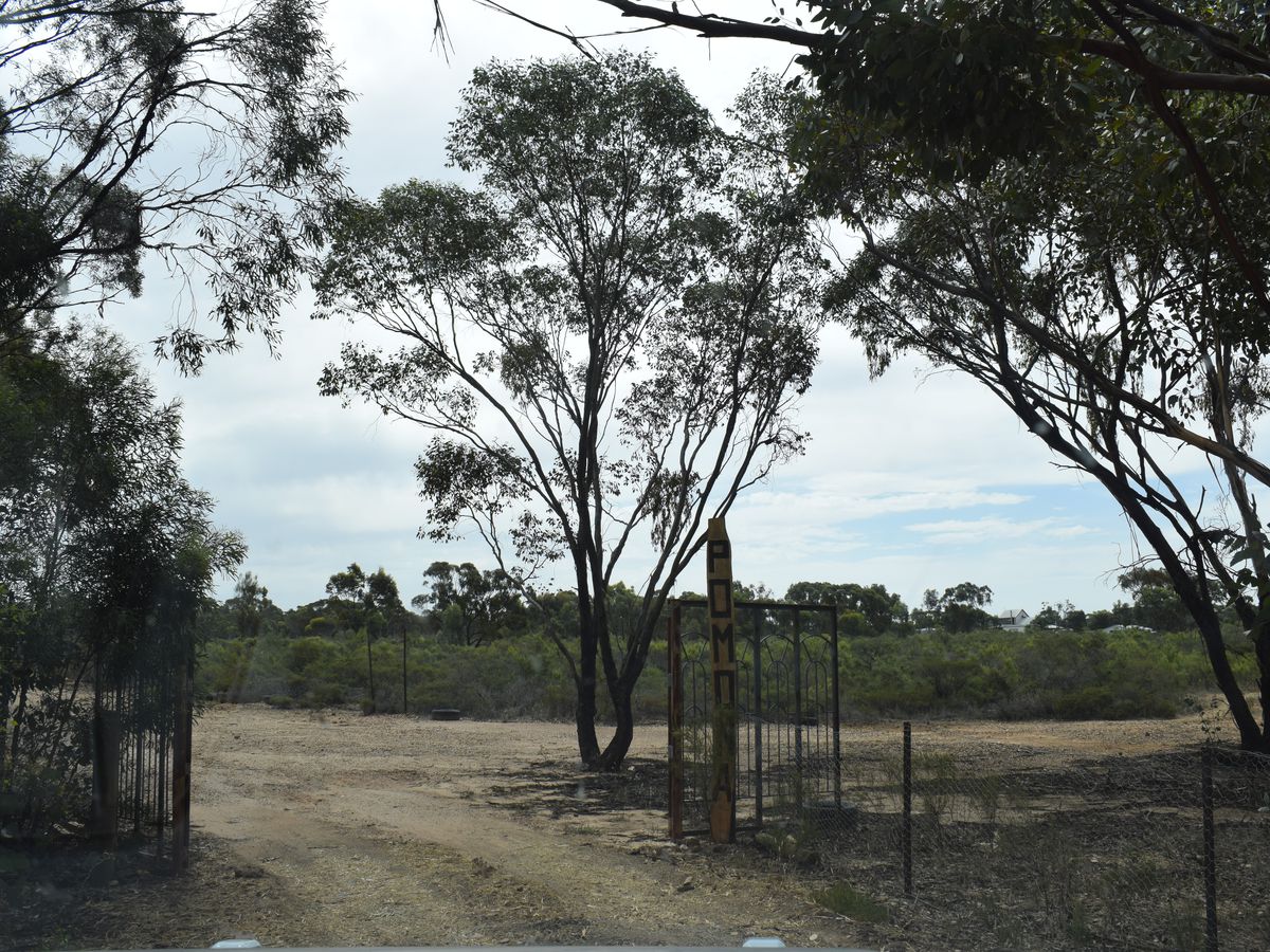 Inglewood-Salisbury Road, Inglewood